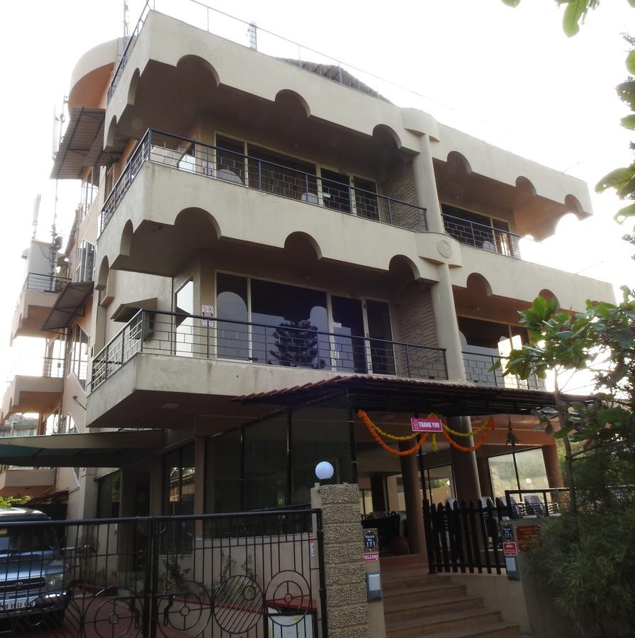Goa Highridge Residency Hotel Панаджи Екстериор снимка